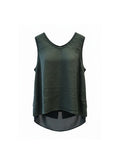 Transit tank top with wide shoulder, made of linen fabric and characterized in the back by a double layer of viscose georgette, cut in the center back and slit pattern. Mesh inserts on the neck and slim. Dyed head.