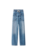 The MIMA jeans by ba&sh are an ode to casual style. These trousers have a loose fit, complemented by an elasticated waistband with a rope drawstring. The denim is soft and comfortable to wear. These jeans also have double front pockets. Wear with a t-shirt or jumper and a pair of trainers. To elevate the look, you can roll up the cuffs.
