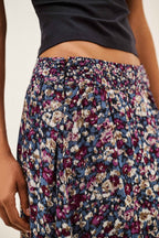 Classic Skirt Clap