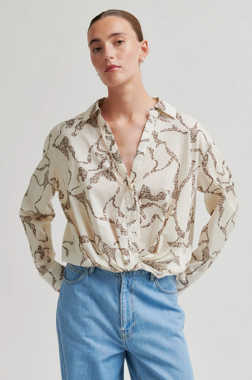 Soil Front Twist Shirt Eggnog