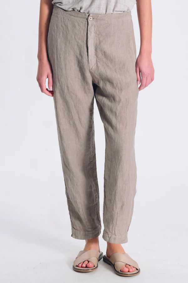 Comfort fit linen pants. back with elastic waistband