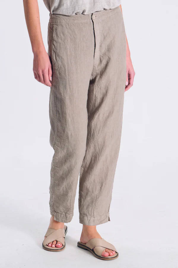 Comfort fit linen pants. back with elastic waistband