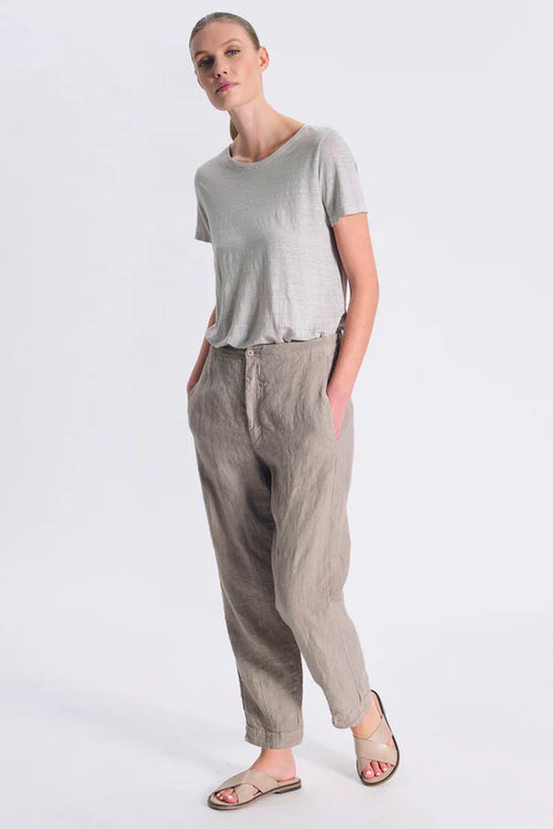 Comfort fit linen pants. back with elastic waistband