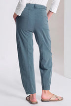 Comfort fit trousers in cotton and tencel stretch