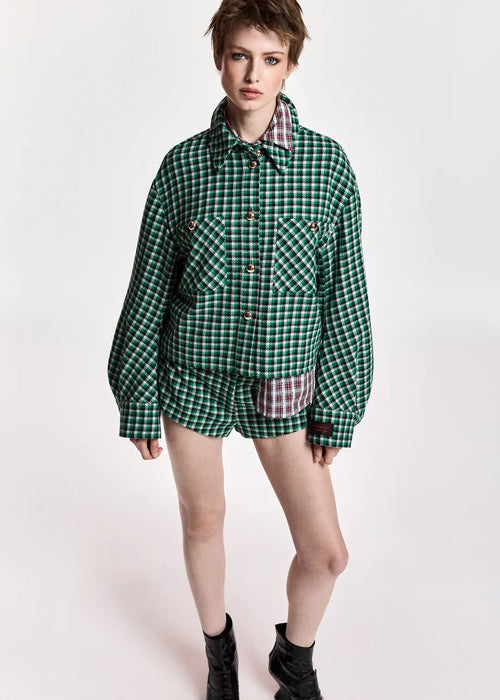 KITTEN-K2KQ

Essentiel Antwerp jacket woven from a textured wool-blend fabric in a checked pattern, cut for a relaxed silhouette with softly dropped shoulders. Detailed with patch pockets and a logo label at the cuff, the design is finished with a classic shirt collar and button fastening for a timeless feel.
