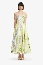 Women wearing the Mariela midi dress

Premium silk linen midi dress
Sweetheart neckline
Thin shoulder straps
A-line silhouette LEO LIN
Elasticated ruched back
Invisible back zip closure
Fully lined
Matching floral belt included