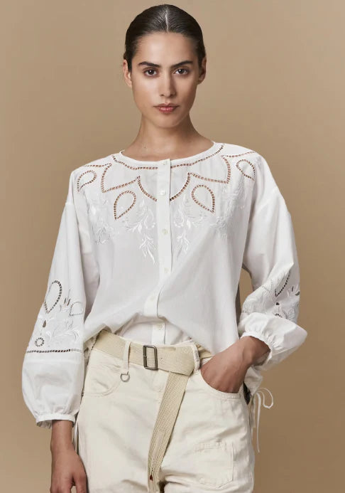 Surpricing Blouse in White