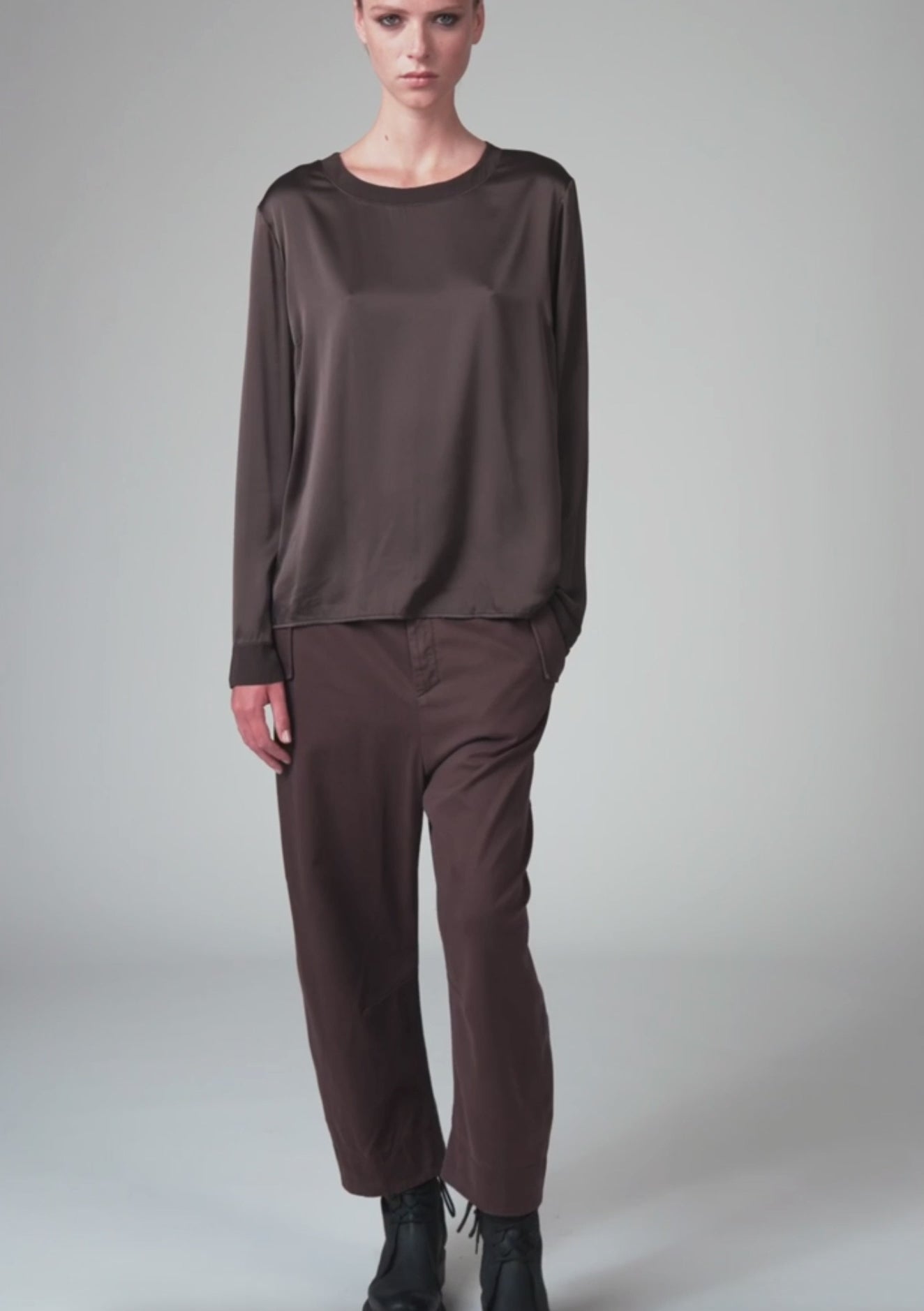 Stretch silk satin comfort fit shirt with silk georgette