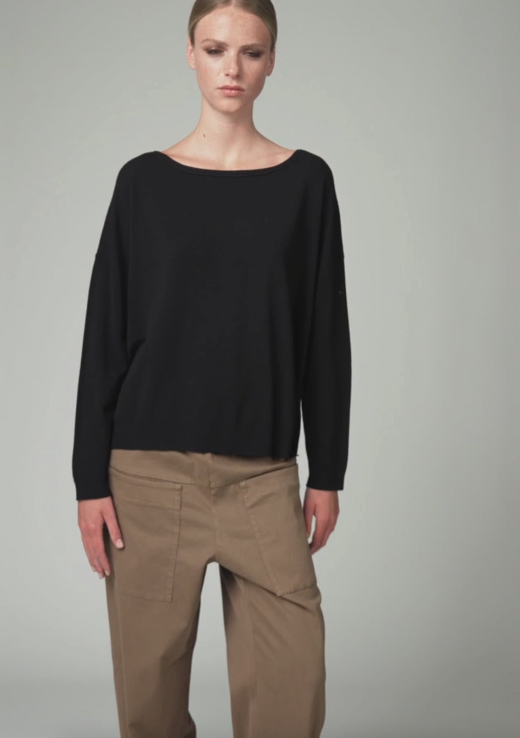 Oversized viscose and wool stretch knit
