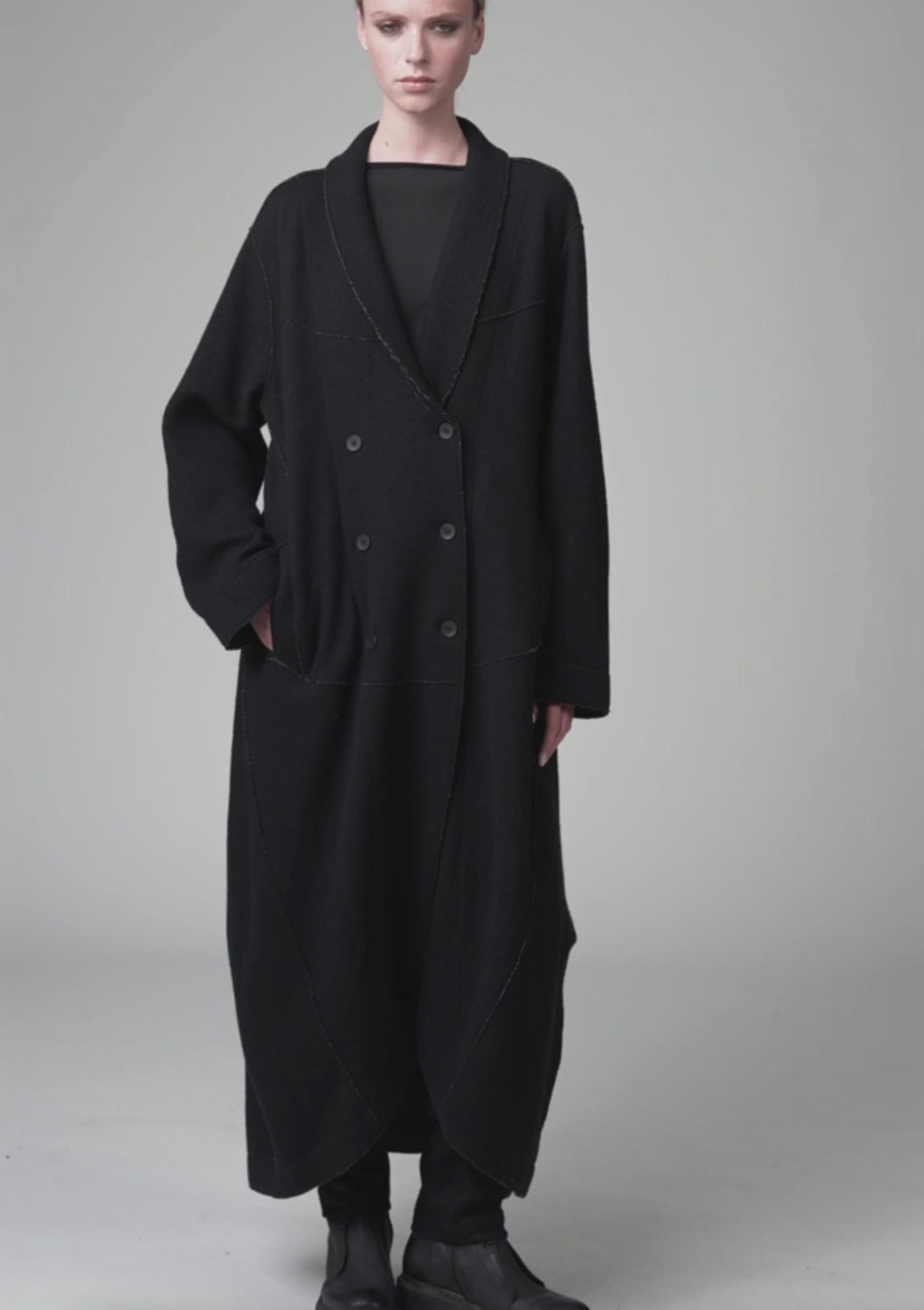 Oversize double-breasted coat,shawl collar in wool and viscose